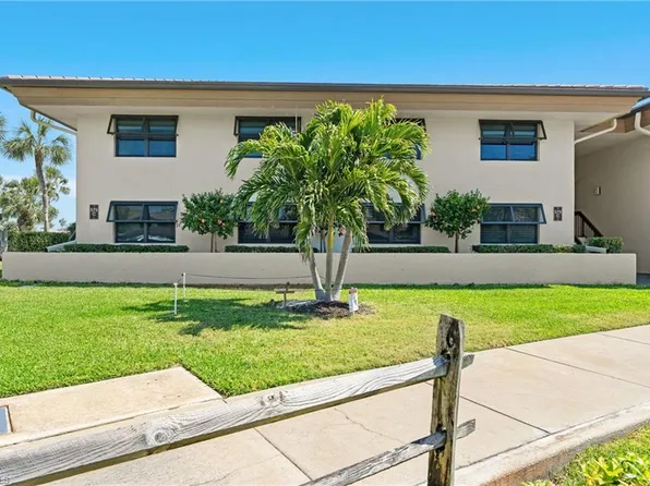 579 Seaview CT #C2, MARCO ISLAND, FL 34145