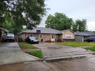 2009 Cleveland St, Pasadena, TX 77502