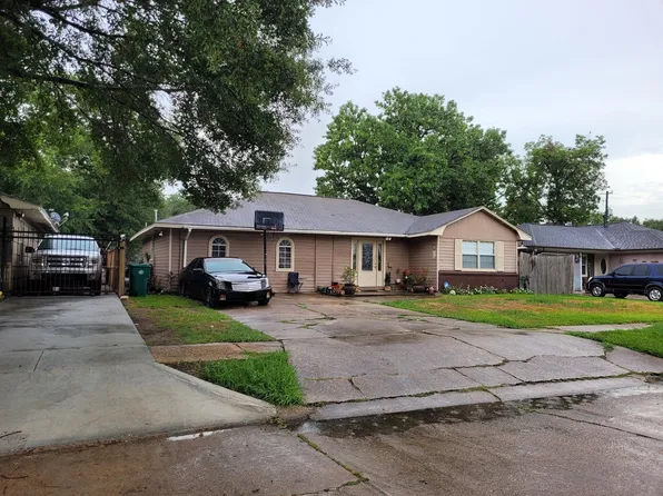 2009 Cleveland St, Pasadena, TX 77502