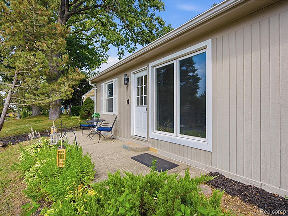 4th image of 2790 Sylvan Shores Dr