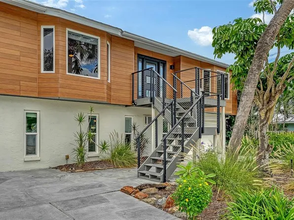 521 Cummings St, Sarasota, FL 34242