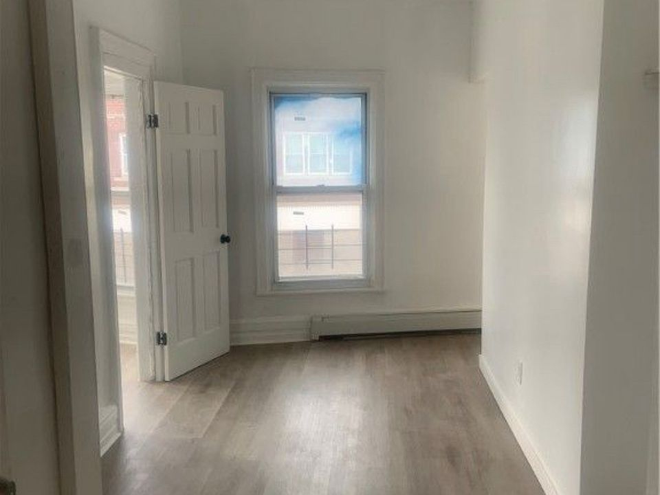 1st image of 625 Walden Ave Unit 629