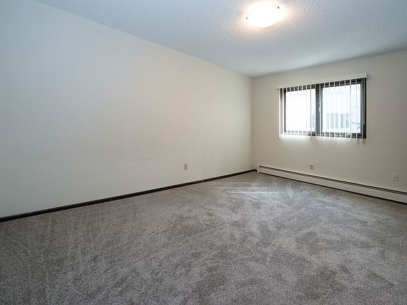 5th image of 2620 E 42nd Ave APT 9
