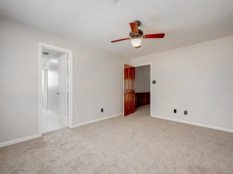 22114 Rockchester Dr — Photo 40