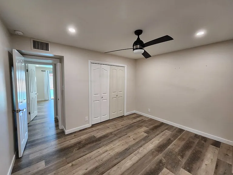 517 E Bishop Dr — Photo 30