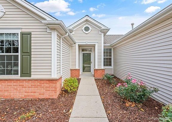2nd image of 12758 Kishwaukee Ln