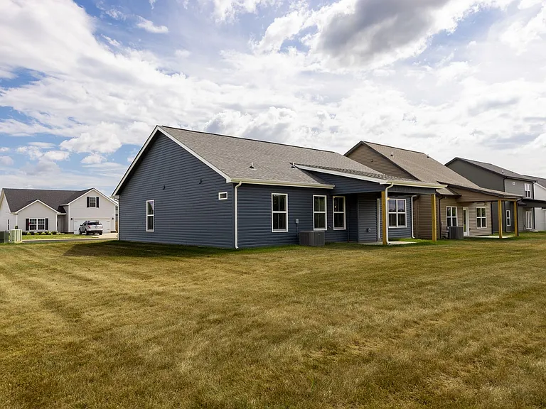 504 Ayden Ln — Photo 18