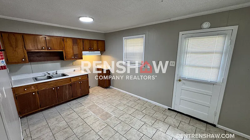 3 bed, 1.0 bath, 936 sqft, $1,195 — Photo 4