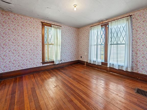 17th image of this home