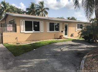 7885 NW 185th St, Hialeah, FL 33015