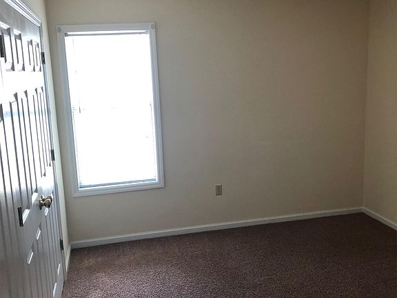 3rd image of 3201 Tyndall Dr APT B
