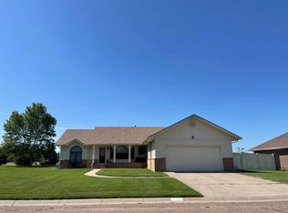 1211 W 7th St, Larned, KS 67550