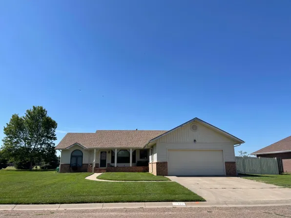1211 W 7th St, Larned, KS 67550