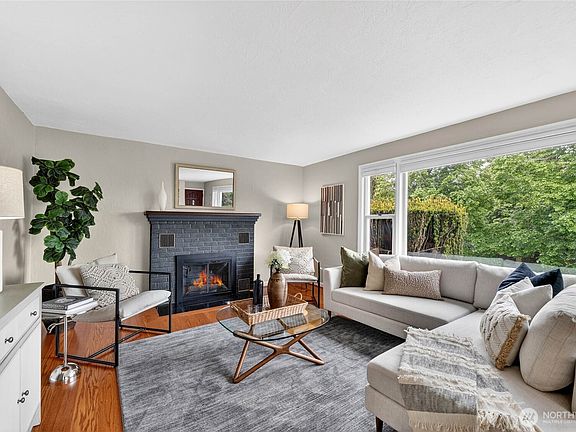 5th image of 5457 35th Avenue SW