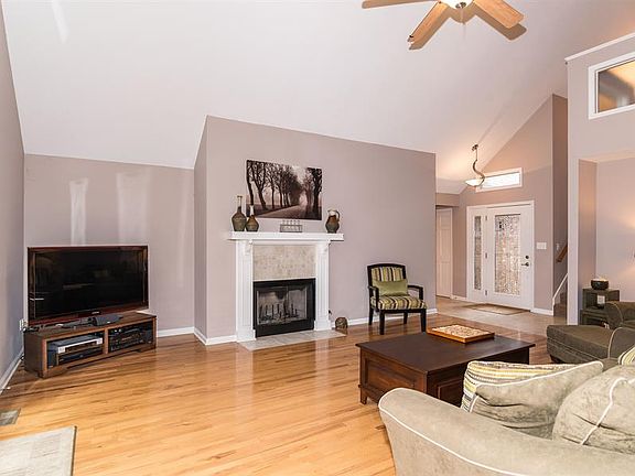 4th image of 8325 Redondo Dr