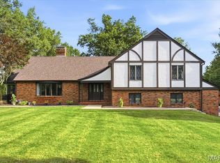 10 Brighton Dr, Shiloh, IL 62221