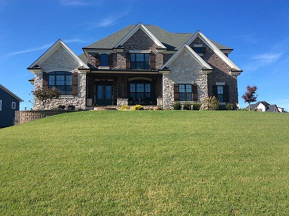 2nd image of 1601 Lake Manor Dr