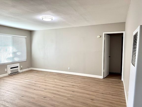 2nd image of 827 N Palmetto Ave APT E