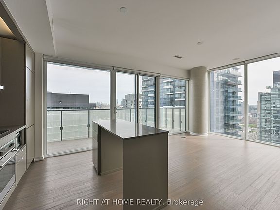 3rd image of 101 Peter St Unit 3903