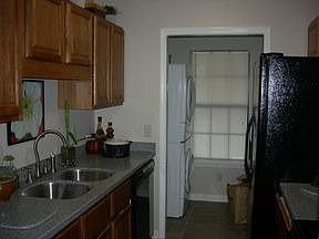 4th image of 227 Island Dr