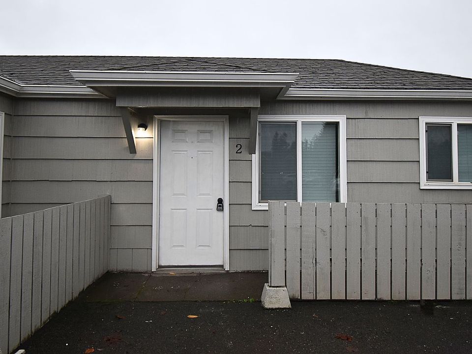 1st image of 940 E Jefferson St #2