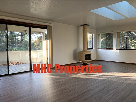 3rd image of 2870B Crosby Blvd SW