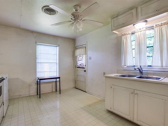 5th image of 11222 Myrtice Dr