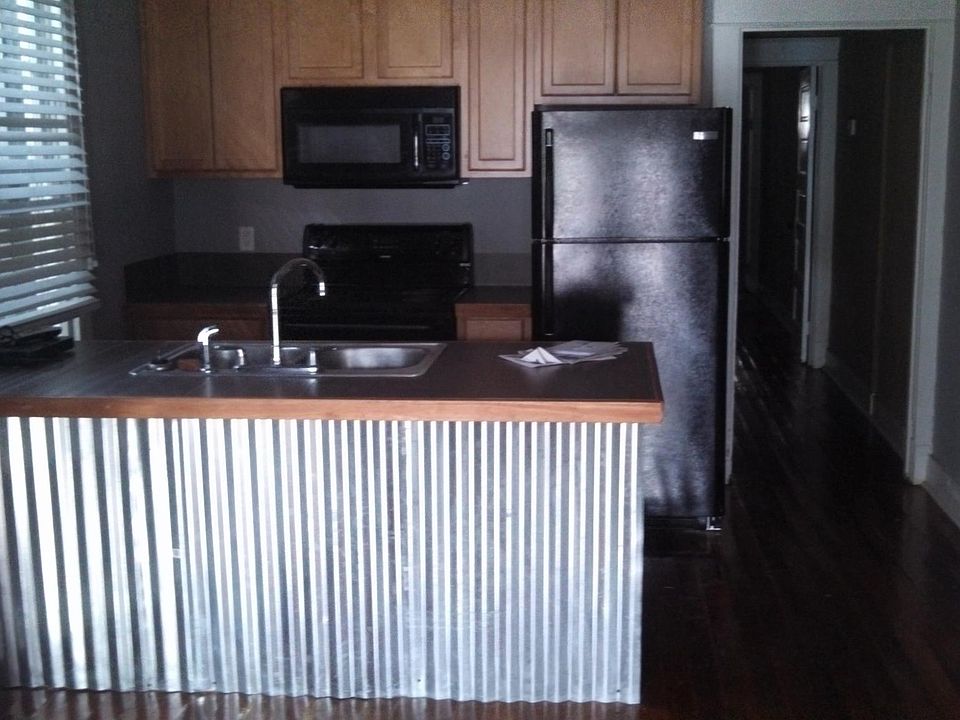 1st image of 206 N Clark St