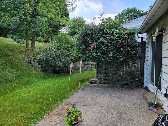 4th image of 4600 Marshall Dr W