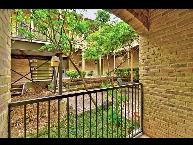 3431 N Hills Dr #121 — Photo 18