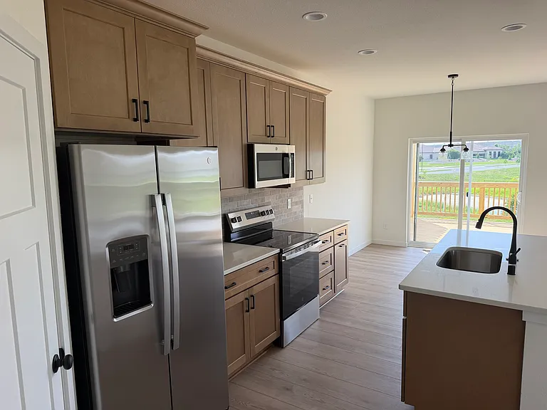 981 Lagom Way — Photo 3