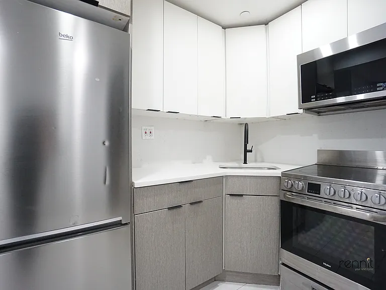 1186 Park Pl #A — Photo 2