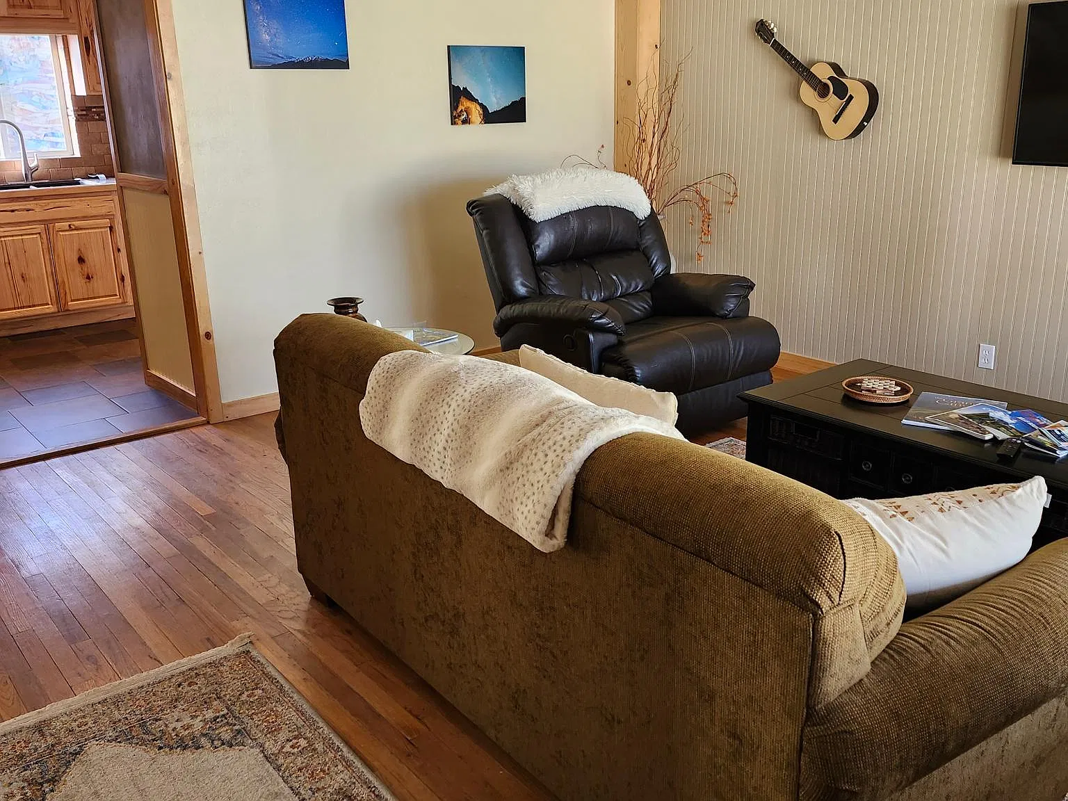 2 bed, 892 sqft, $1,600 — Photo 4