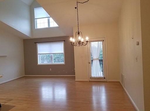 4th image of 18 Eagle Dr Unit 18