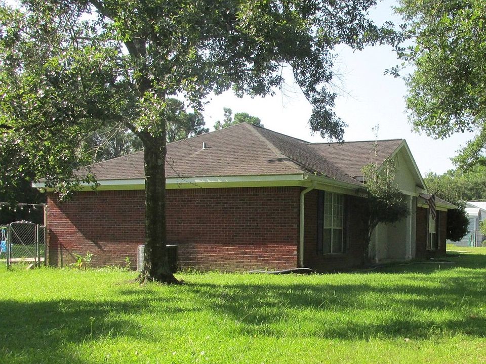 2nd image of 3065 North St