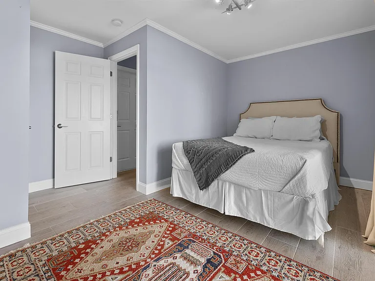 909 S Ponce De Leon Blvd — Photo 21