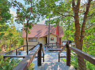 686 Grass Valley Rd, Lake Arrowhead, CA 92352