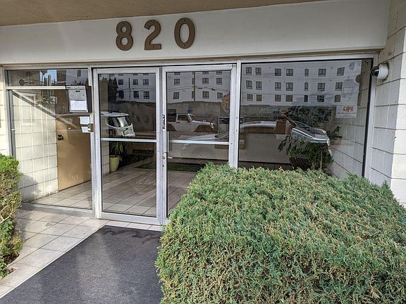 2nd image of 820 S Kingsley Dr APT 106