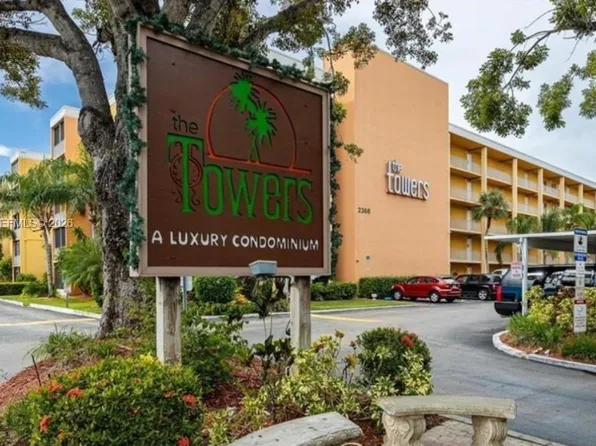 2366 E Mall Dr APT 403, Fort Myers, FL 33901