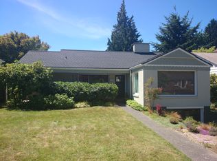 3241 W Viewmont Way W, Seattle, WA 98199