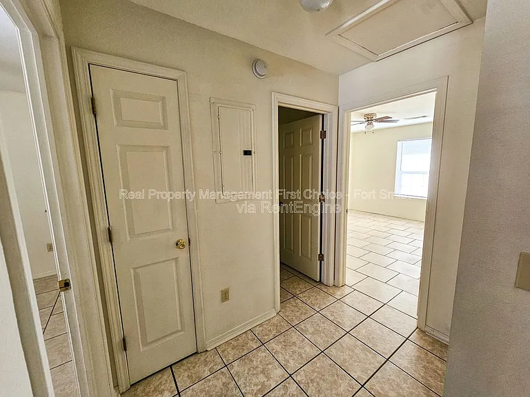1851 Brazil Ave — Photo 4
