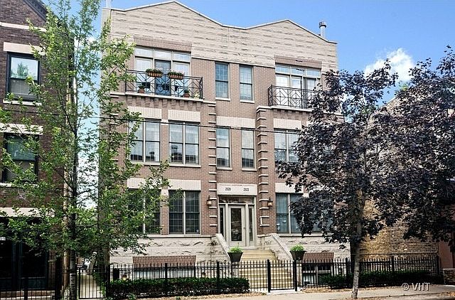 1st image of 2520 N Southport Ave #3S