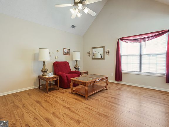 3rd image of 1126 Strath Clyde Way