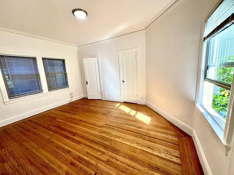 118 Athol Ave #103 — Photo 6