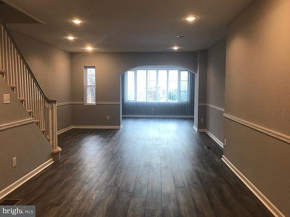 3rd image of 1861 W Nedro Ave