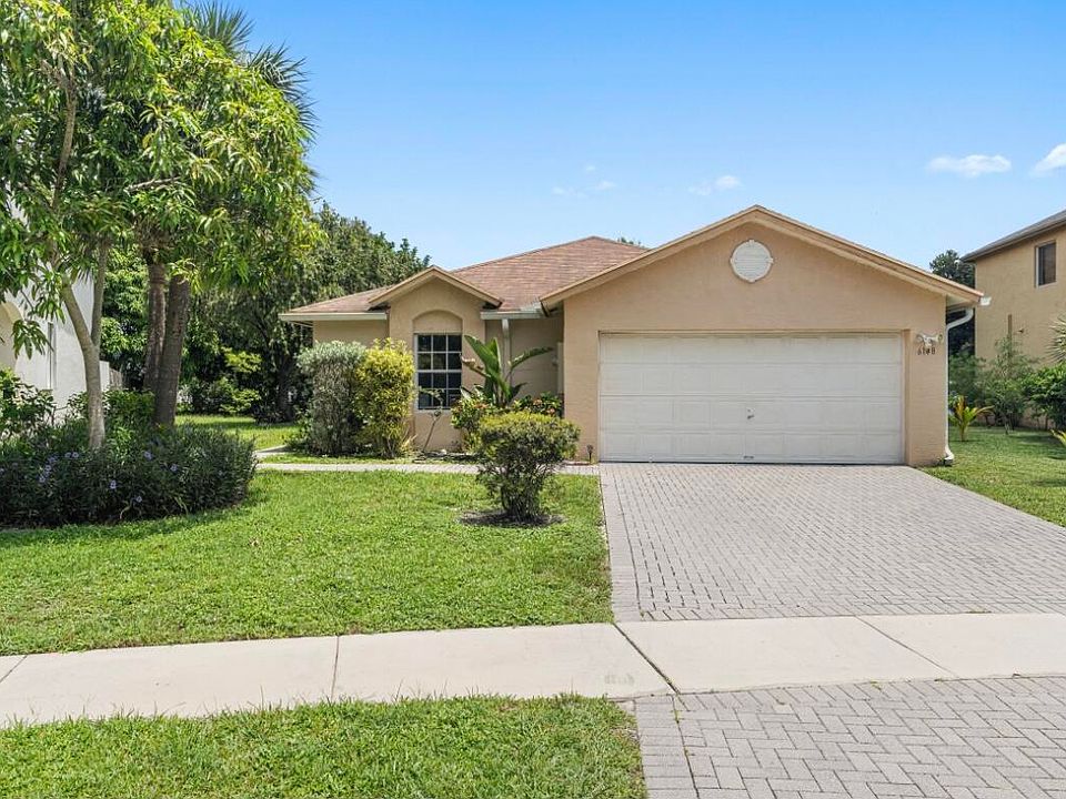 1st image of 6148 Azalea Cir Circle