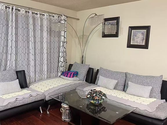 3rd image of 1539 Abbot Ave