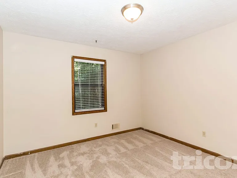 110 Belair Trl — Photo 11