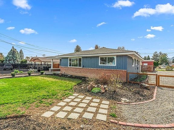 2nd image of 1221 9th St