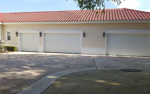 2nd image of 39 Island Estates Pkwy